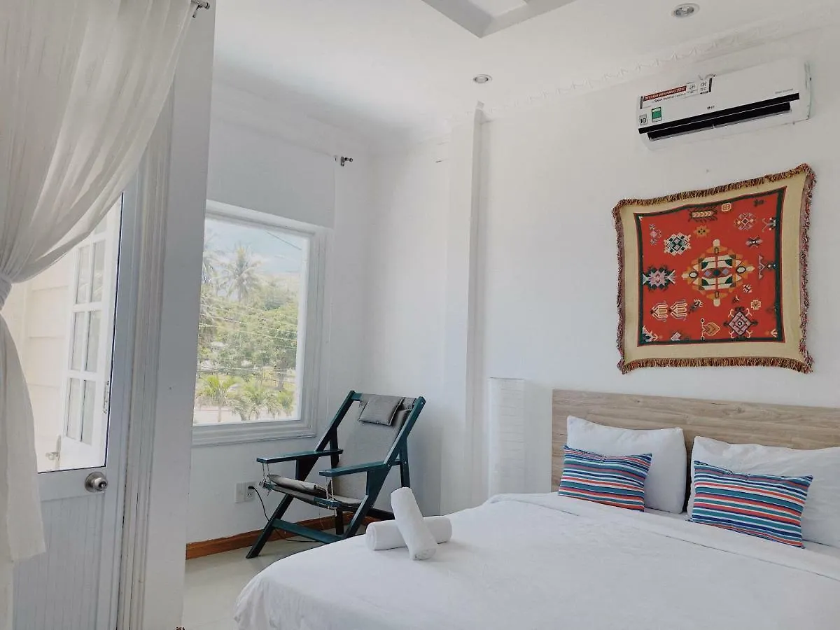 Vivid Seaside Homestay نها ترانج فيتنام