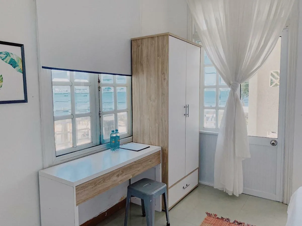Vivid Seaside Homestay نها ترانج فيتنام